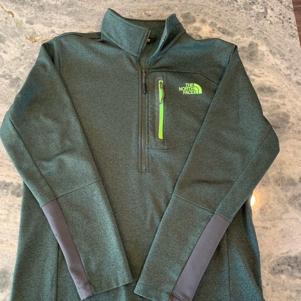 MENS North Face 1/2 zip Medium